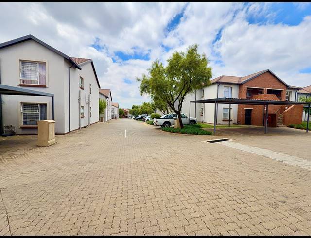 2 bed property for sale in TERENURE